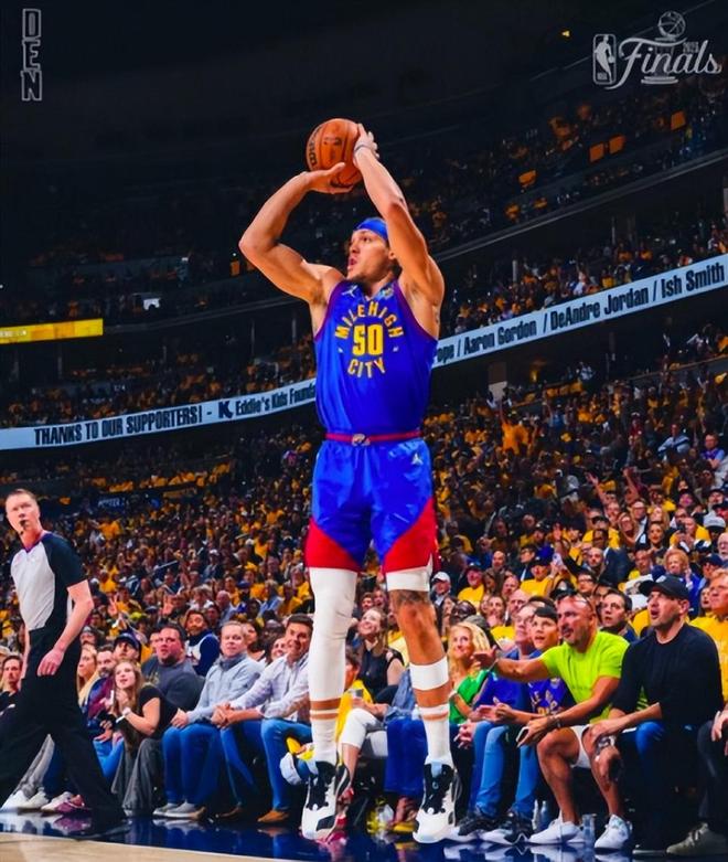 九游.中国官网-巴塞罗那清晨扳平良机丹佛掘金冲刺阶段绝杀压哨,现场解说直呼:风云突变密尔沃基雄鹿赛前伤情更新