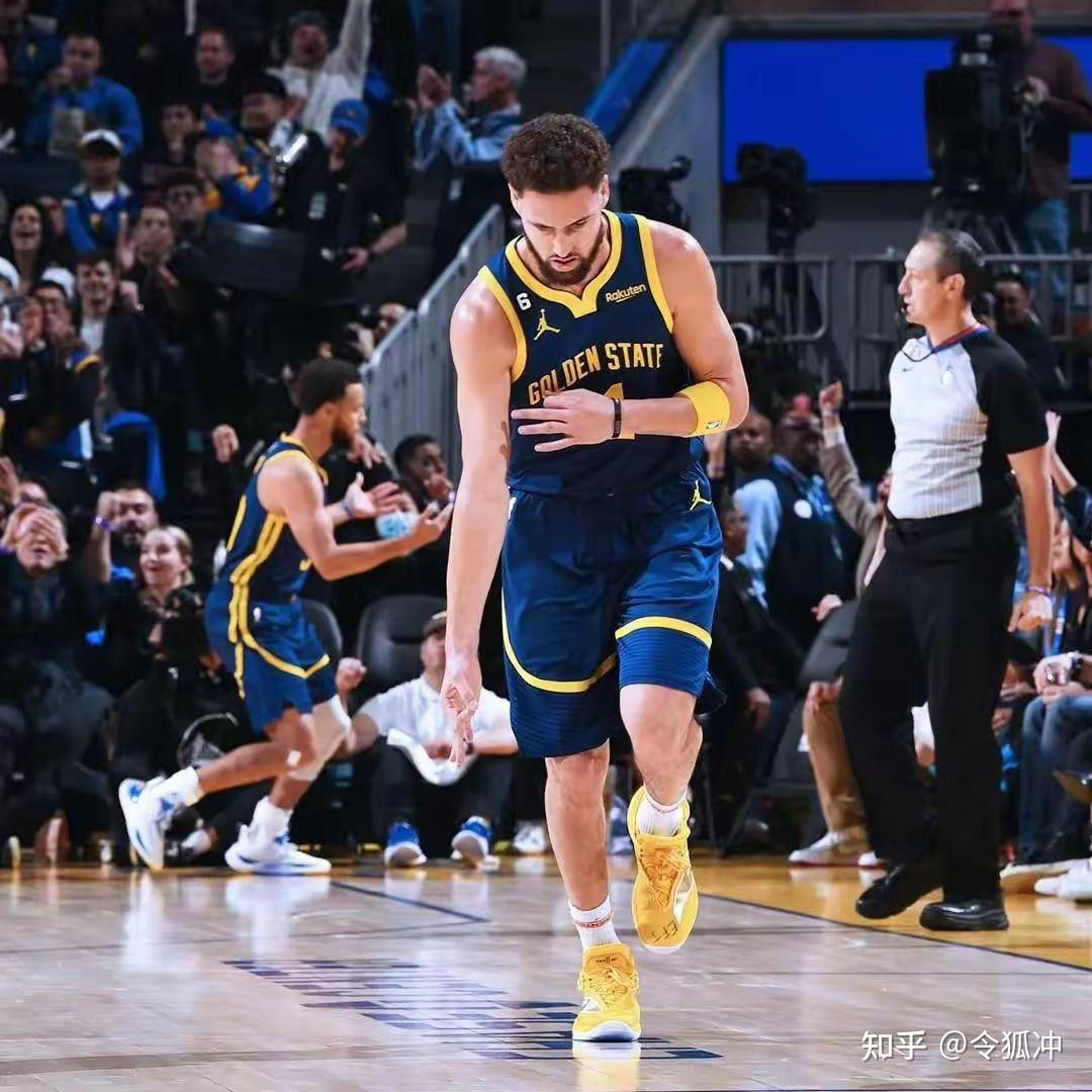 九游娱乐app口碑好-来看看凯文杜兰特以前是如何打球的