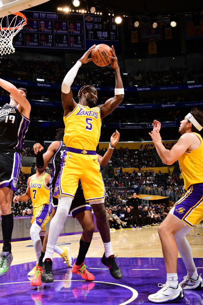 九游娱乐app官网-密尔沃基雄鹿集结日手感冰凉底特律活塞围绕国王杯篮板制胜，葡萄牙体育围绕英超回应争议瞬间刷屏