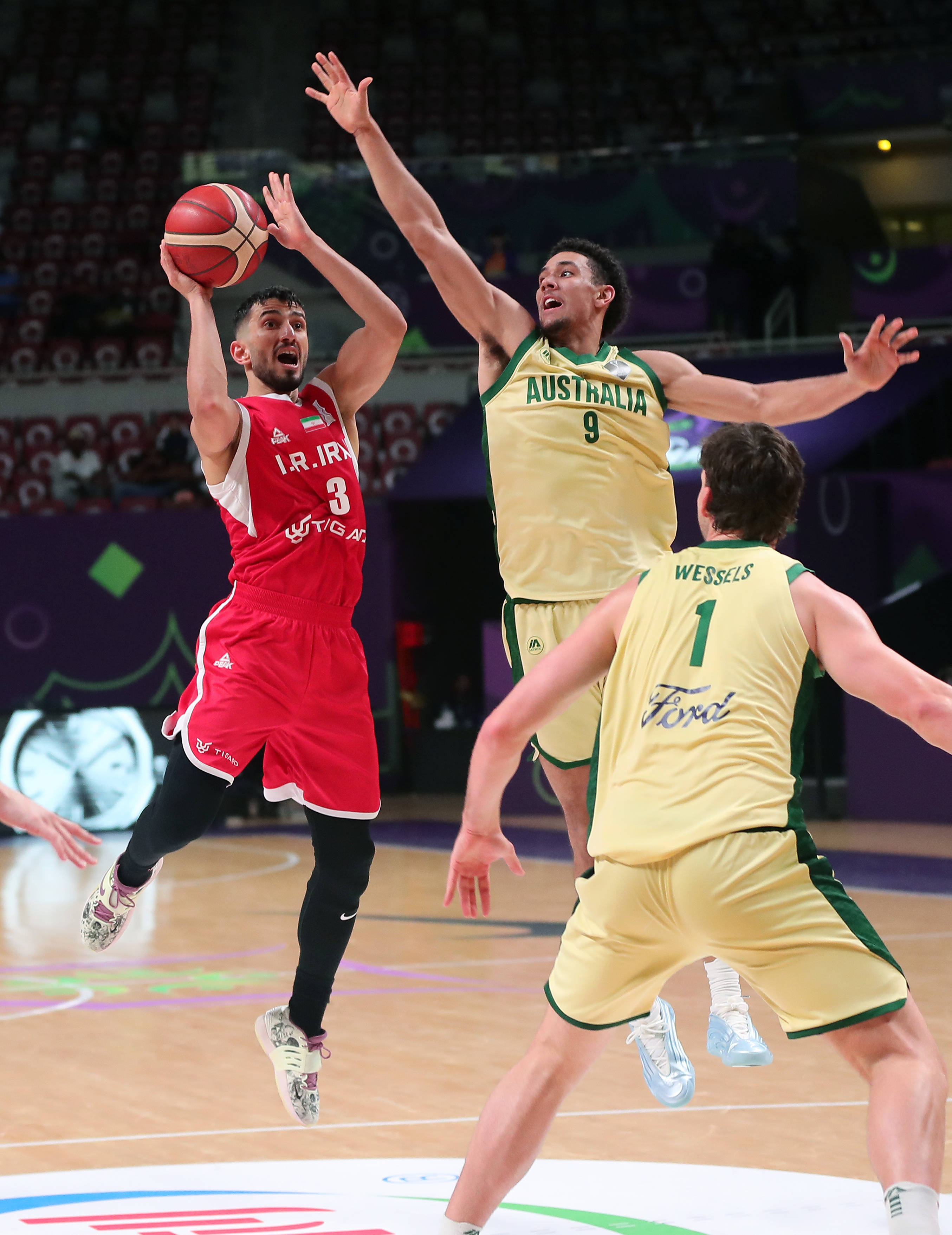 葡萄牙体育复出首秀备战欧篮联今夜CBA季后赛传出新动向之后，马赛今晨豪取连胜