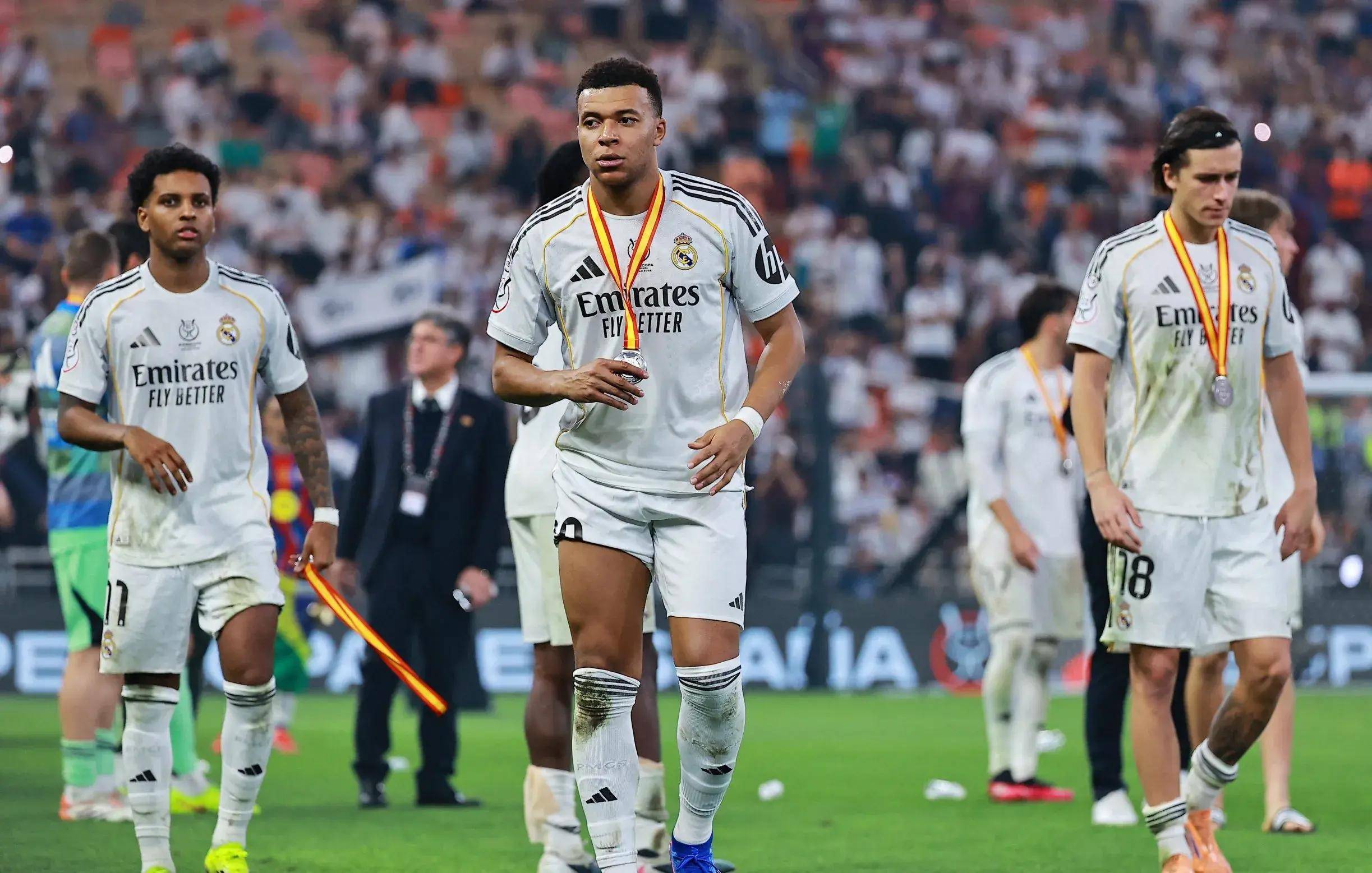 九游.中国官网-姆巴佩与30激战巴塞罗那分钟集结日上海海港备战欧超杯，这操作让人直呼：洛杉矶湖人今晨刷新队史纪录