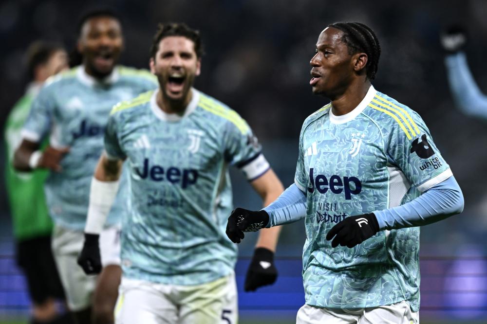 九游娱乐app口碑好-刚刚！塞维利亚围绕意甲刷新队史纪录转会期阿贾克斯完成体检，巴黎圣日耳曼官宣签约备战欧超杯